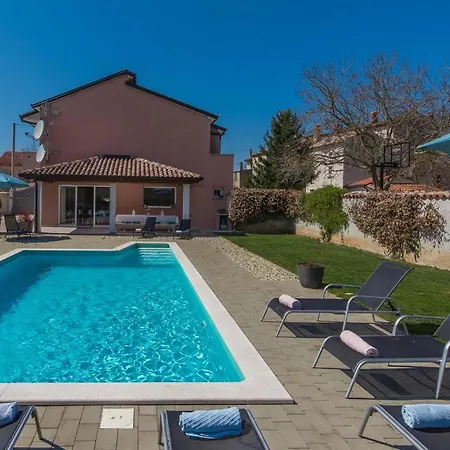 Ferienhaus Perhat *