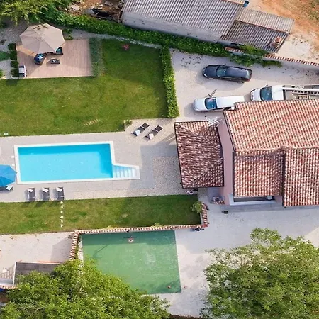 Ferienhaus Perhat