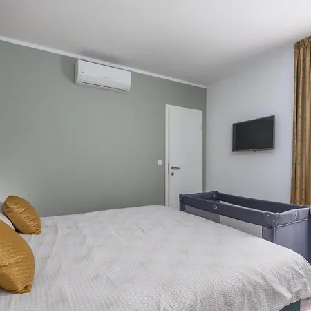 Perhat Holiday home